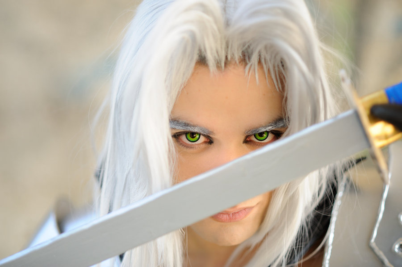 Illustration for article titled On Your Knees, I Want You To Beg for this Sephiroth Cosplay